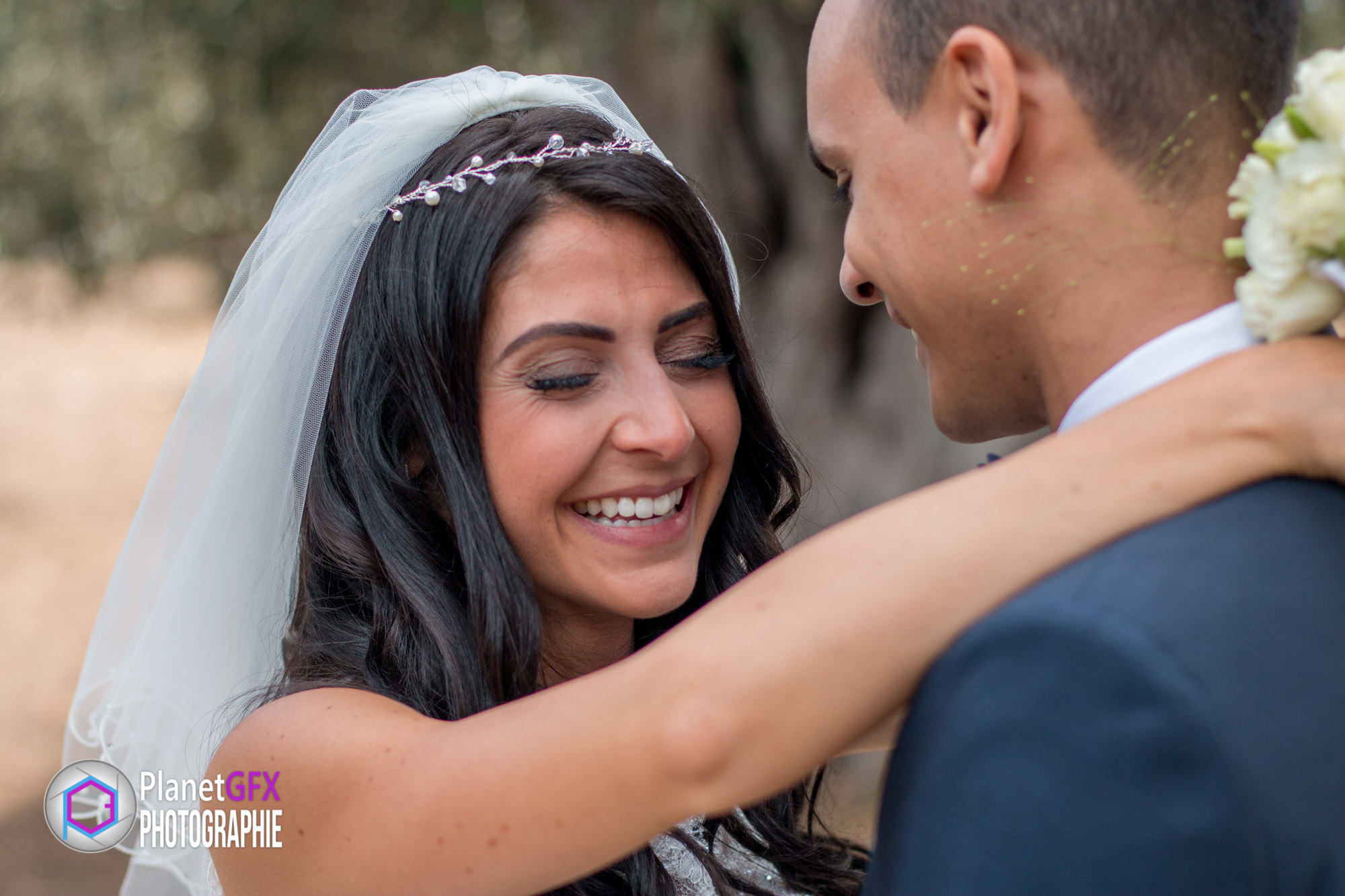 Le Mariage de Léa et Sélim, la rencontre au parc Estienne d'Orves, Nice, Photographie et Film de Mariage, PlanetGFX