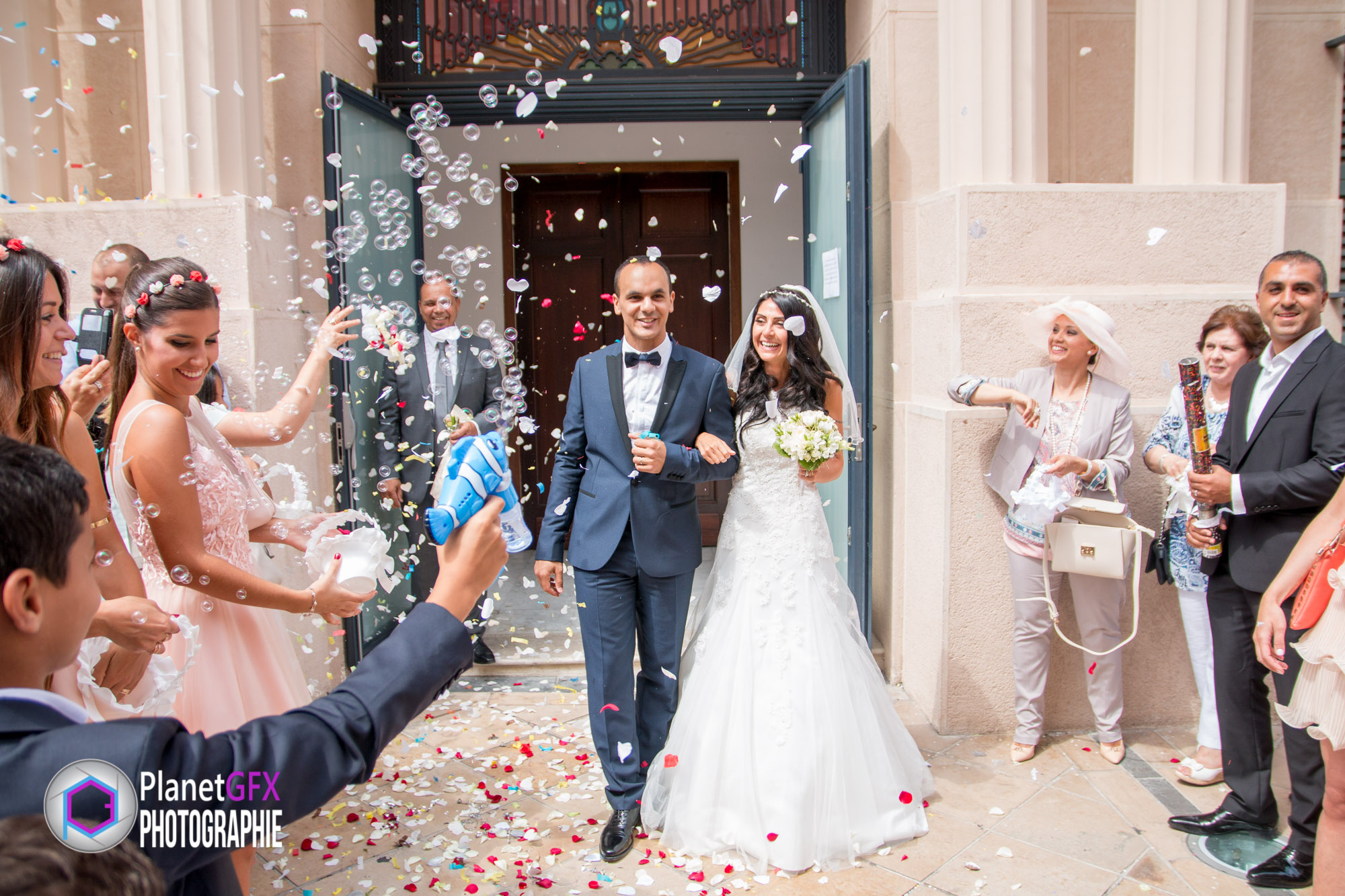 Le Mariage de Léa et Sélim, la cérémonie à la villa, Mougins, Photographie et Film de Mariage, PlanetGFX