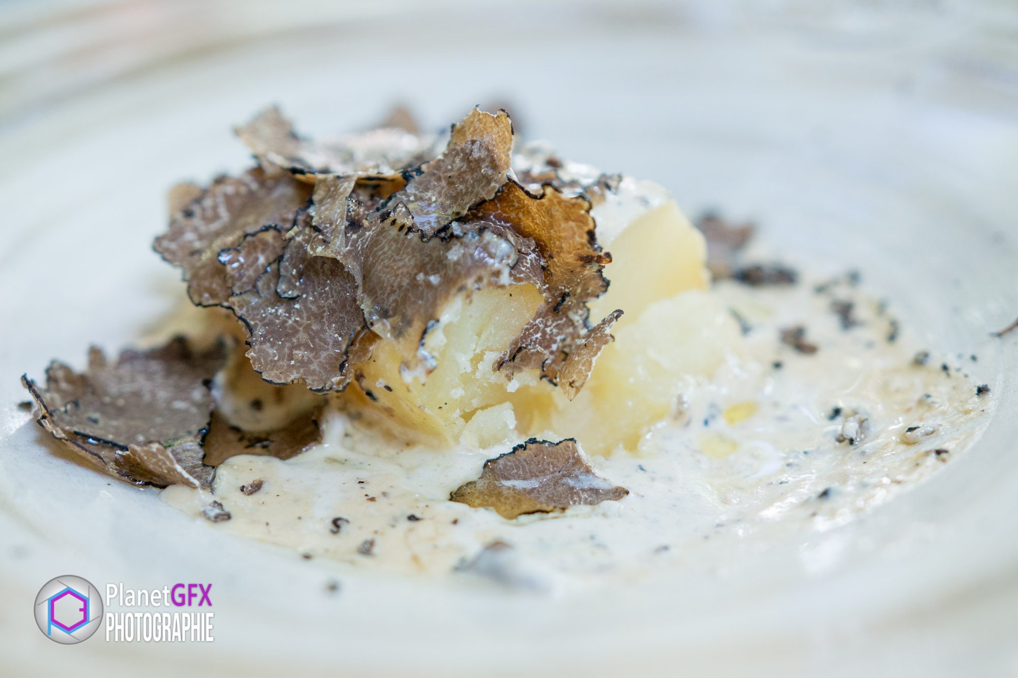 Le Mariage de Maïté et Xavier, repas restaurant Taradeau, Provence, Photographe Mariage, PlanetGFX