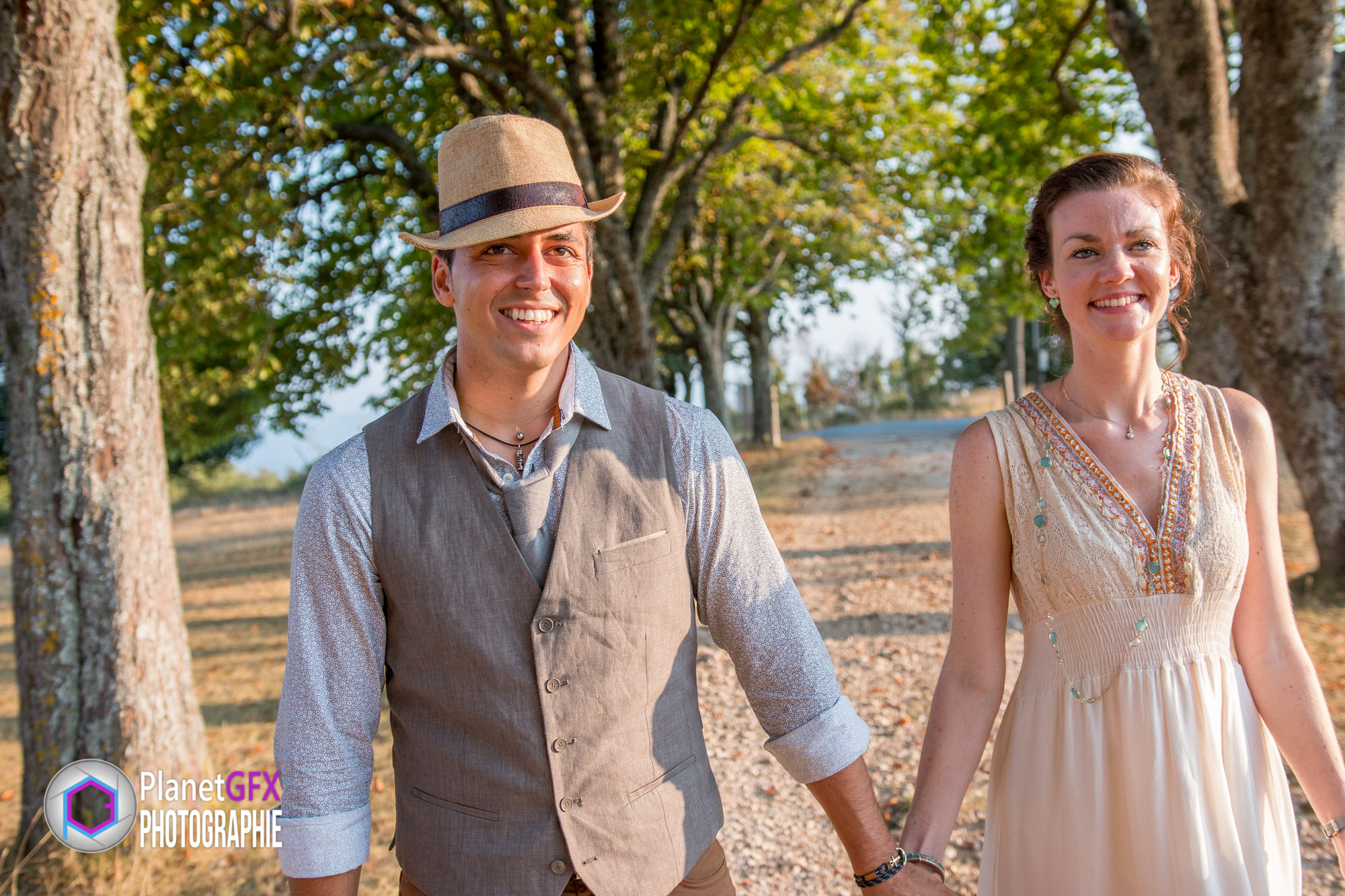 Le Mariage surprise d'Aurélie et Rémi, romance bohême au domaine des courmettes, Tourettes sur Loup, Photographe Mariage, PlanetGFX