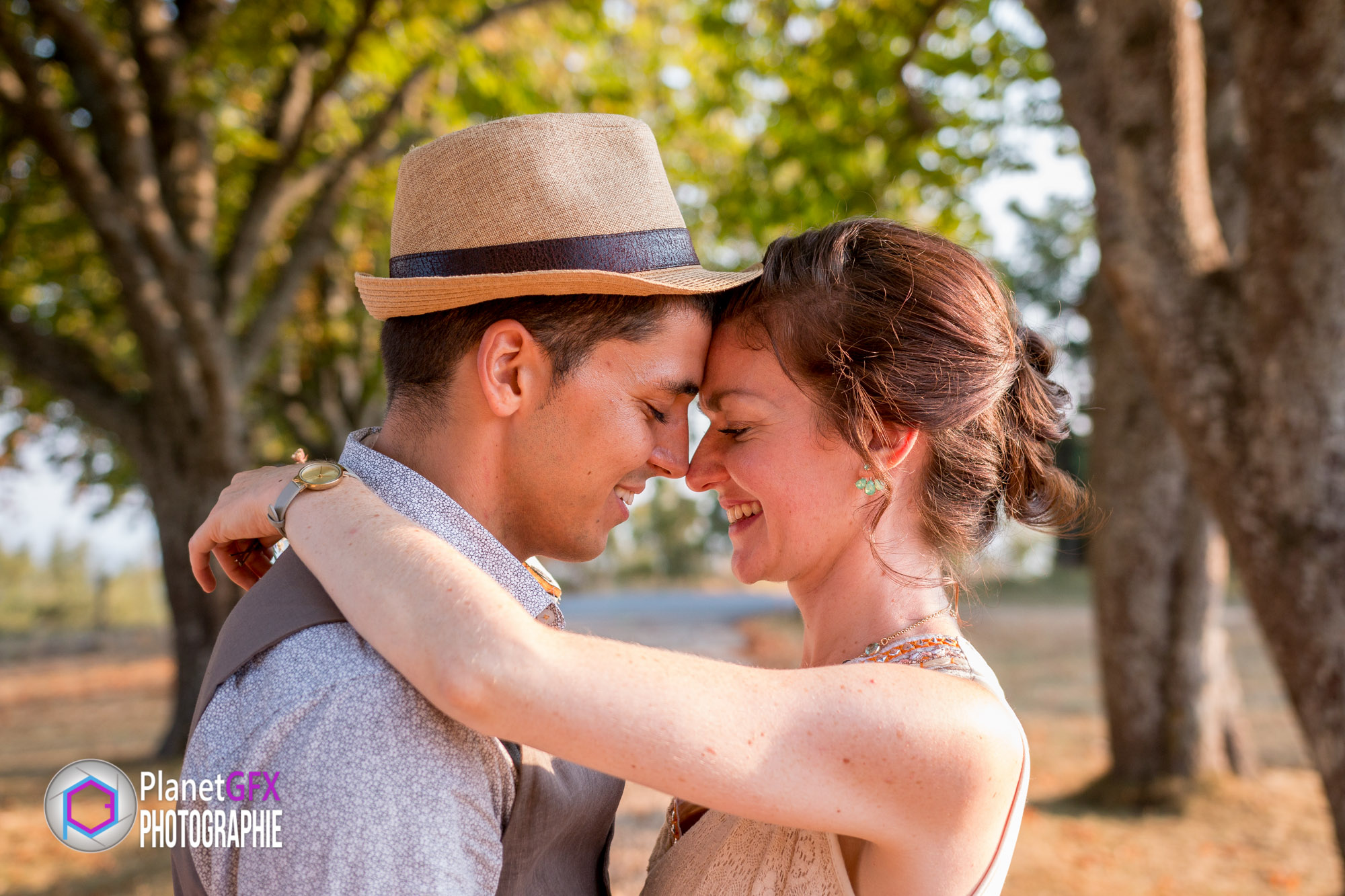 Le Mariage surprise d'Aurélie et Rémi, romance bohême au domaine des courmettes, Tourettes sur Loup, Photographe Mariage, PlanetGFX