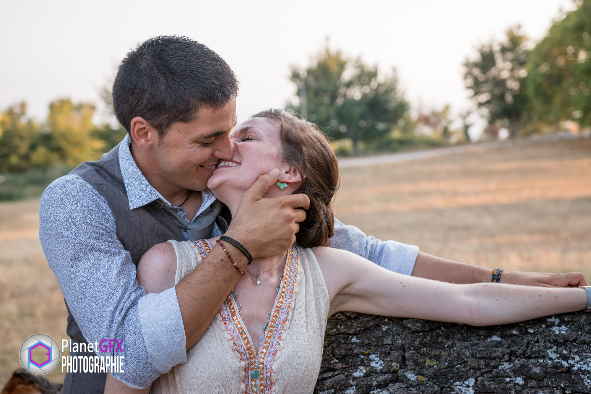 Le Mariage surprise d'Aurélie et Rémi, romance bohême au domaine des courmettes, Tourettes sur Loup, Photographe Mariage, PlanetGFX